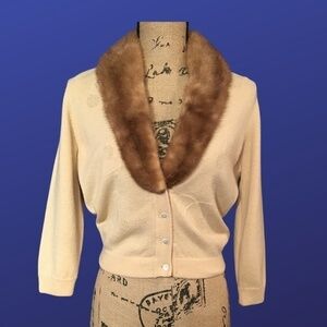 𝅺BERNHARD ALTMAN Vintage Cardigan, MINK COLLAR, Cream/Fawn, Women’s Size PS, EUC